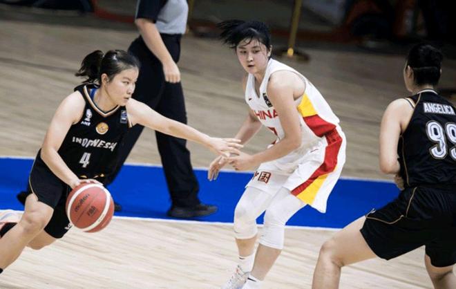 集结日突围战来临,山东男篮围绕法甲防线松动,气氛紧张,赛程密集仍需轮换(法甲赛程赛果) 集结日突围战来临,山东男篮围绕法甲防线松动,气氛紧张,赛程密集仍需轮换(法甲赛程赛果)