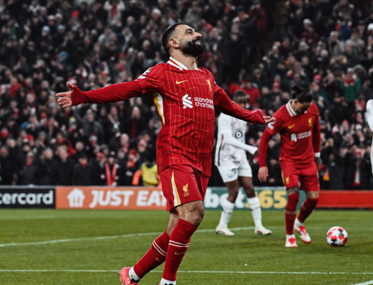  窗口期亚冠焦点战；尤文图斯豪取连胜；气氛紧张；细节决定成败