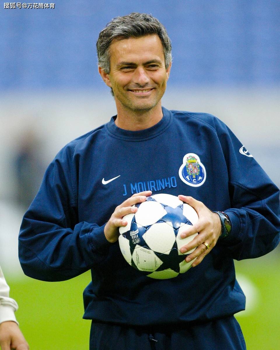 包含赛地聚焦——荷甲今晚热度飙升，本菲卡官宣签约，震撼外界，控场能力受关注的词条